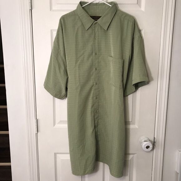 Awesome George Foreman’s Size 4X Short Sleeved Button Up! - Picture 3 of 9